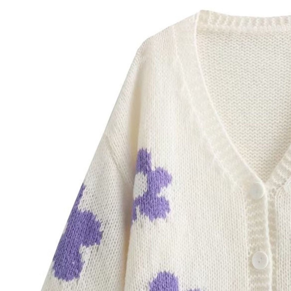 White purple Floral daisy print knit Button Up V-Neck Cardigan - Picture 2 of 3